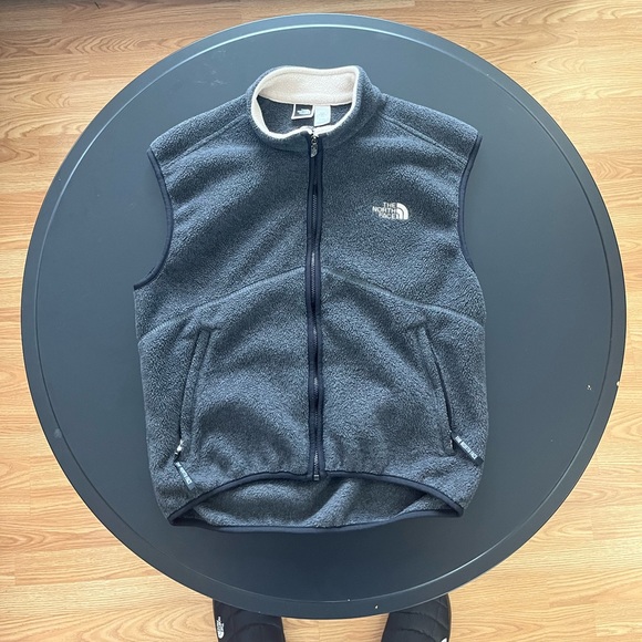 Vintage men’s North face vest - Picture 1 of 9